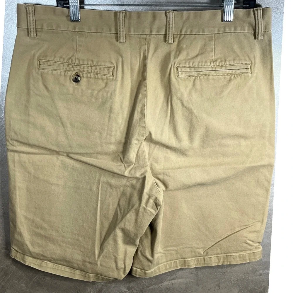 Old Navy Ultimate Slim Built-In Flex‎ Shorts Mens 36 Basswood Brown